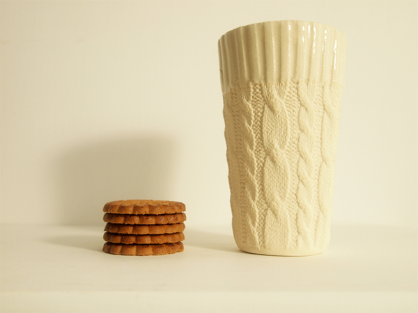 cable knit porcelain cup