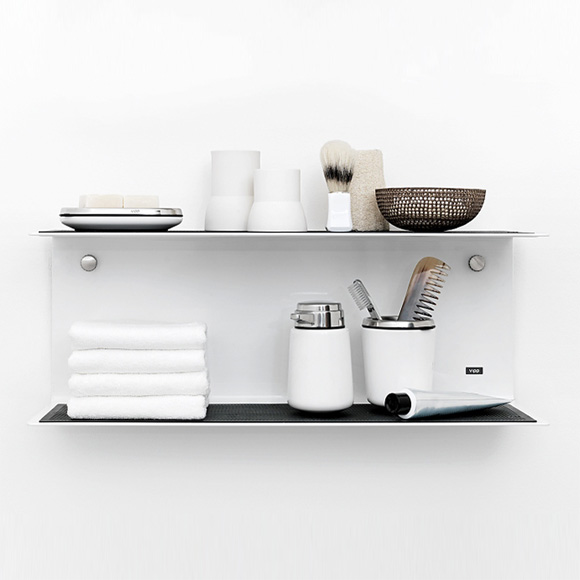 the minimal Vipp 921 Shelf from Panik-Design