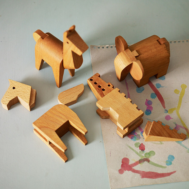 jointed wooden toys that interlook