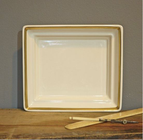 square plate with gold rim from unite and type