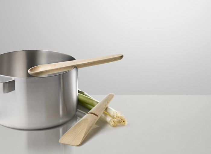 Hang Around by Muuto £25 has a slot so that it will rest on the pan without falling