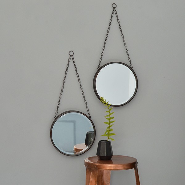 round-mirror-with-chain-2884