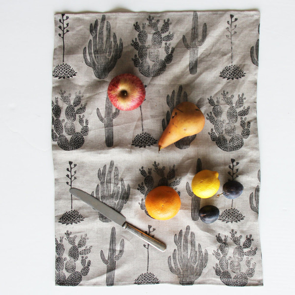 amelie-mancini-cactus-tea-towel-black-3_grande