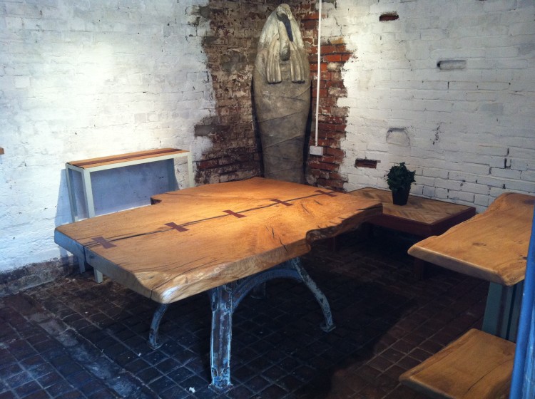 oak table from theboxfurnitureco.uk