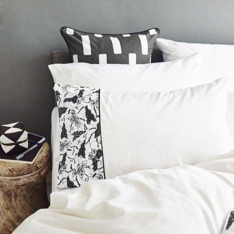 black and white patterned pillow cases 