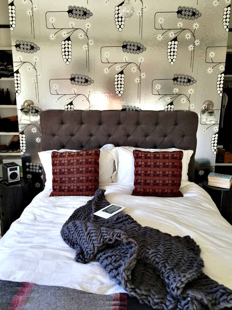 bedroom-neisha-crosland-wallpaper