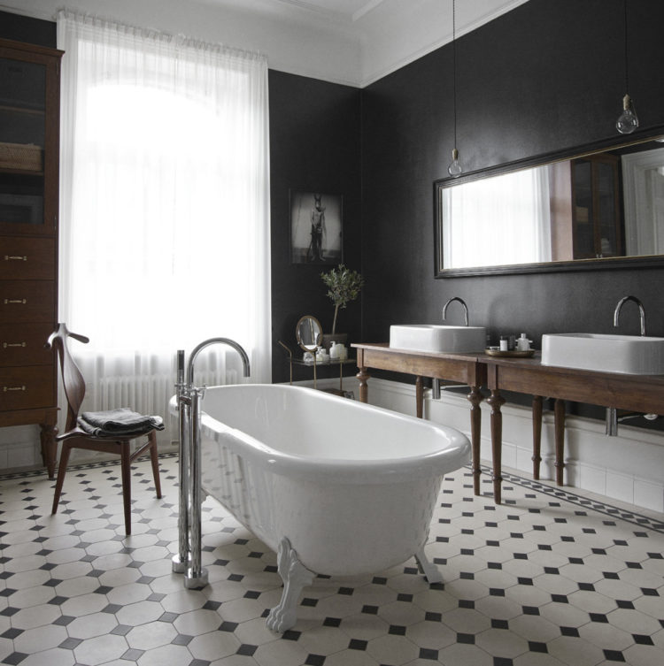 freestanding bathtub via style and create, styling by lotte agaton, image by Mikkel Rahr Mortensen