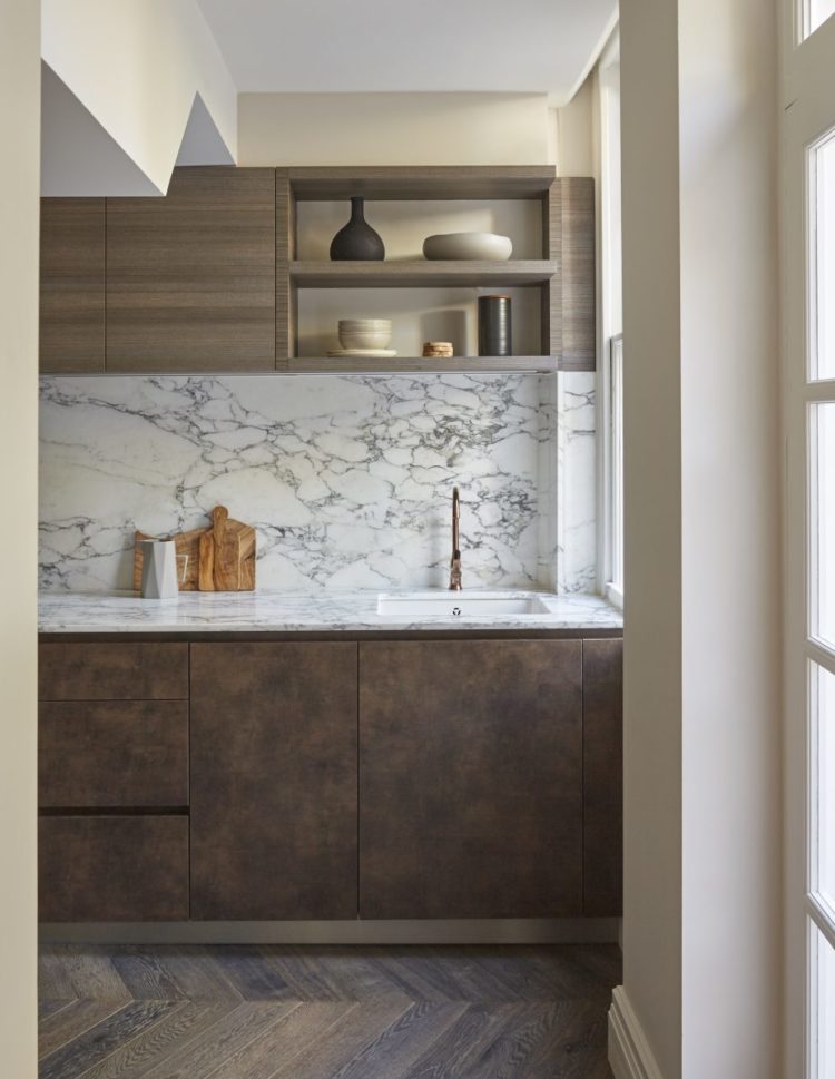 marble splashback kitchen by cherie lee interiors