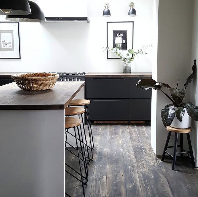 dark and wooden kitchen by @e.t.shown_home