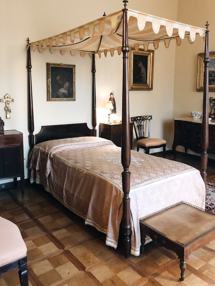 bedroom of nedda necchi at villa necchi in milan