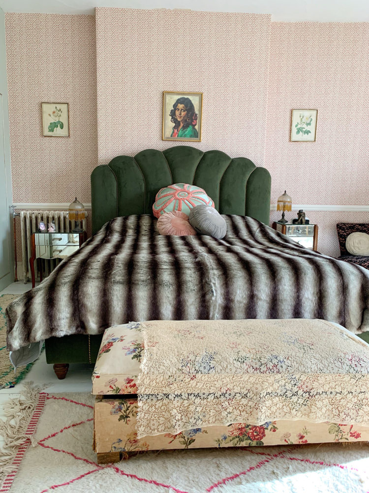 pearl lowe bedroom