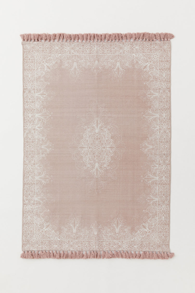 tasselled cotton rug from H&M