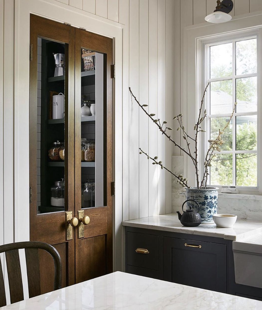 vintage pantry doors by @redesignhomellc