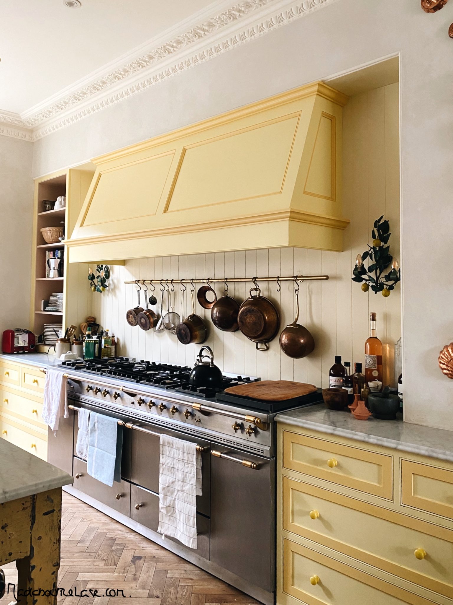 yellow kitchen by ben pentreath for skye mcalpine image by ...