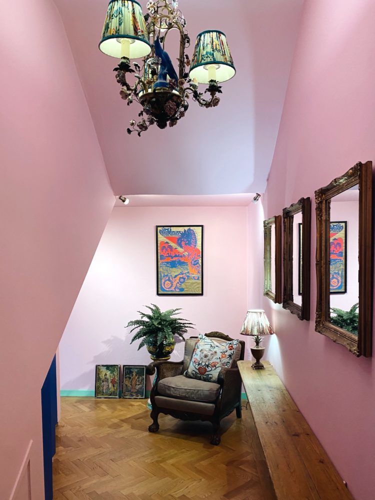 the designer matthew williamson has painted his London hall in a soft pink