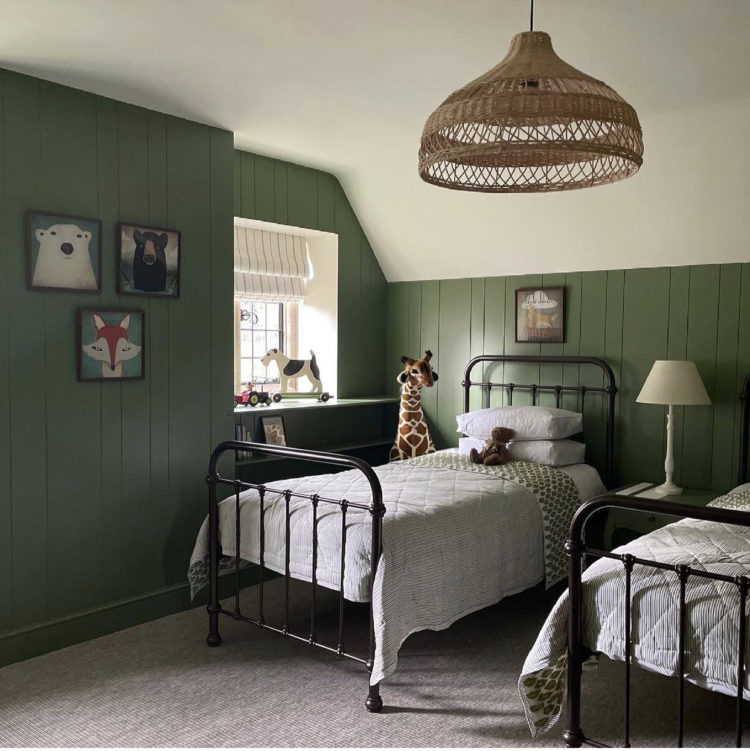 green panelling and twin beds via @follyandthegarden