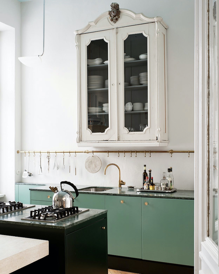 mint green kitchen units via @gisbertpoeppler in Berlin