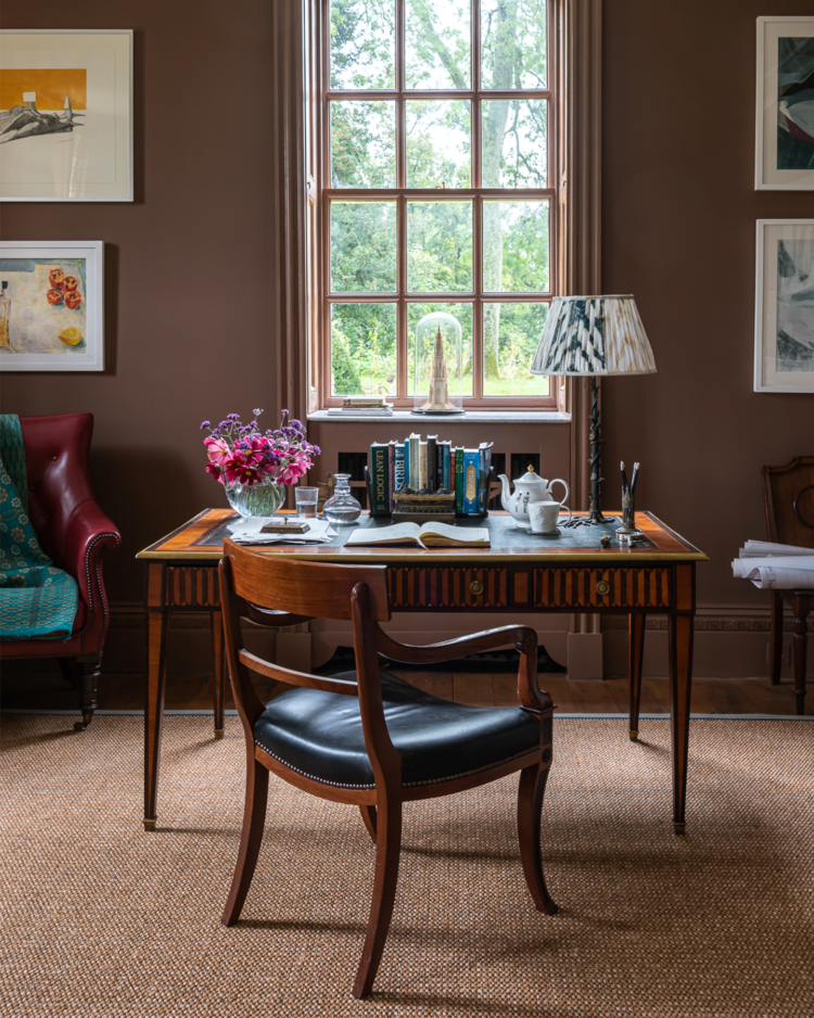london brown walls in the home of its creator edward bulmer