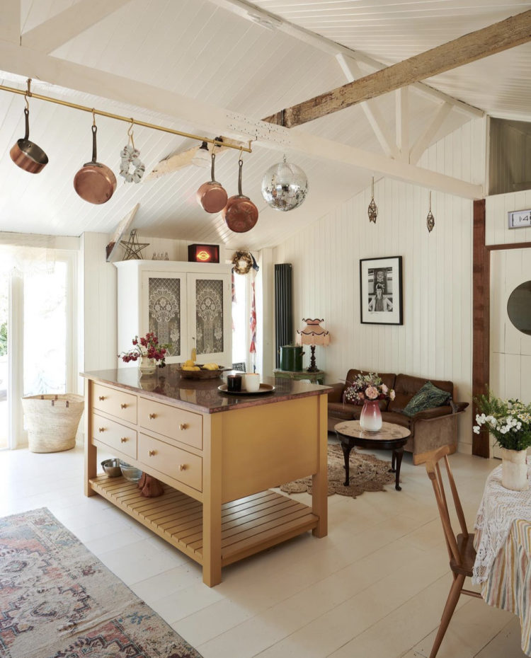Kitchen in Pearl Lowe's holiday home
