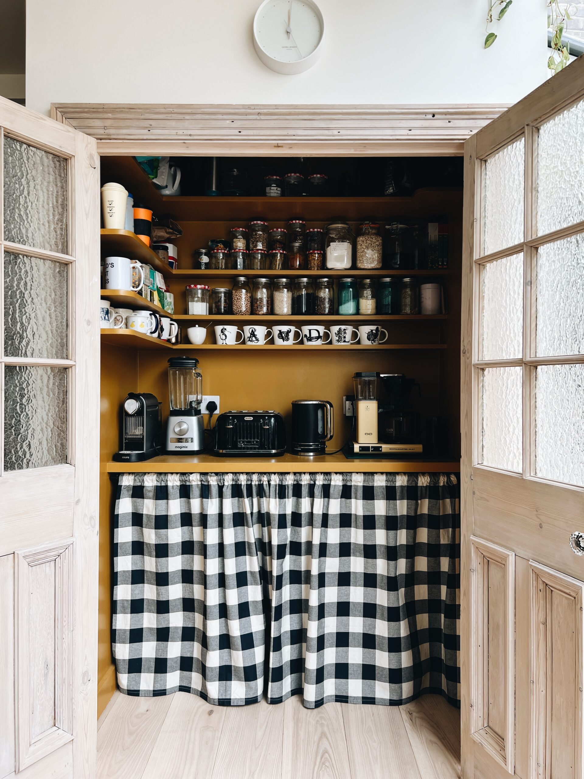 pantry in the home of @goodboneslondom image by @madaboutthehouse
