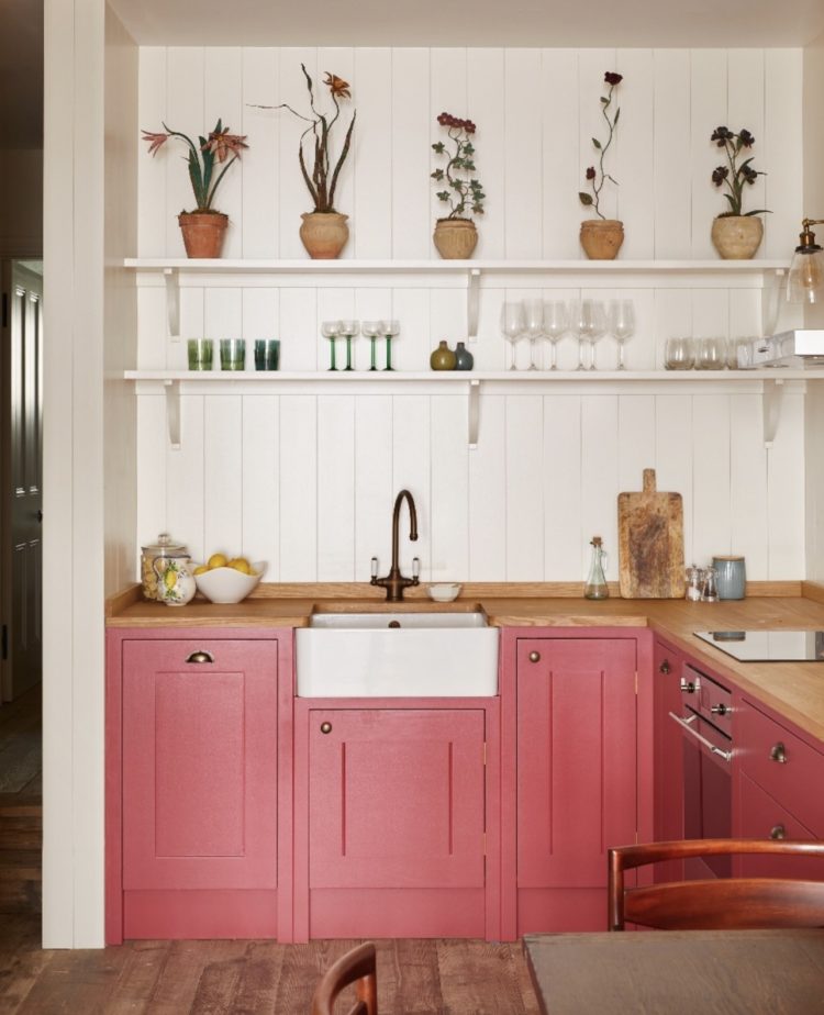 British Standard kitchen designed by @IsabellaWorsley shot by @helencathcart