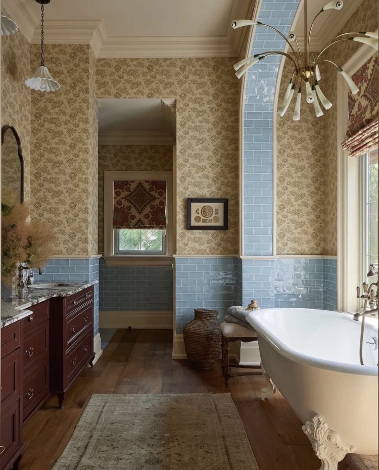 bath at projectglengrove via ashleymontgomery interiordesign Photographer: @lomillerphoto Styling: @_meandmo_ Homeowner: @rivkirabinowitz