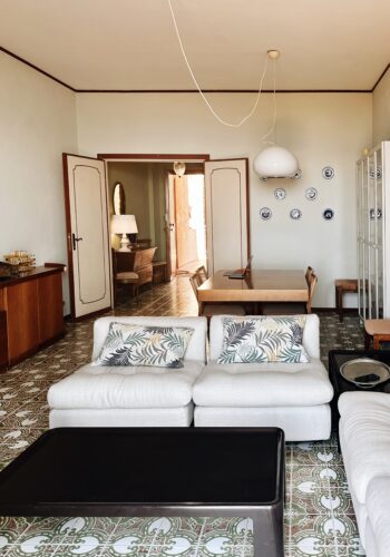 1970s vintage flat for sale in lerici